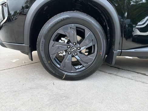 New 2026 Nissan Rogue SV FWD image 11