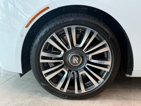 Used 2024 Rolls-Royce Ghost AWD/4WD image 5