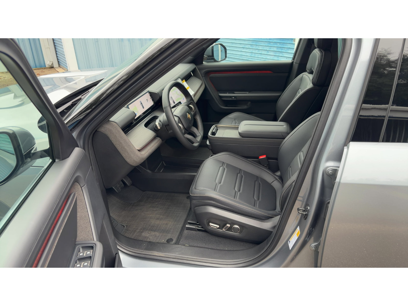 Used 2027 Rivian R2 Performance Dual AWD/4WD image 5