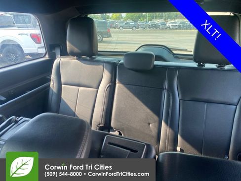 Used 2019 Ford Expedition XLT w/ Equipment Group 202A AWD/4WD image 10