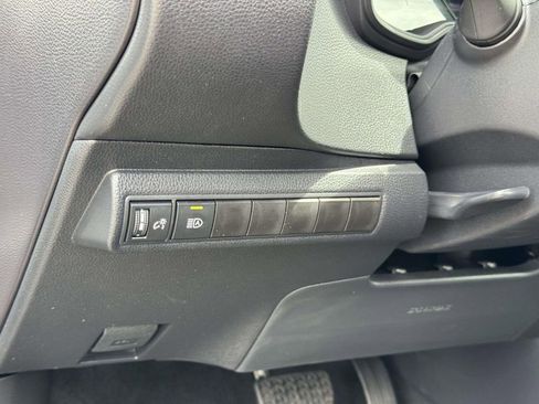 Used 2026 Toyota Corolla LE FWD image 9