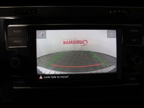 Used 2020 Volkswagen Golf TSI image 31