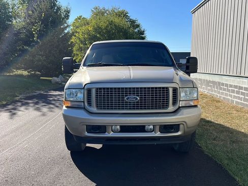 Used 2004 Ford Excursion Limited AWD/4WD image 2