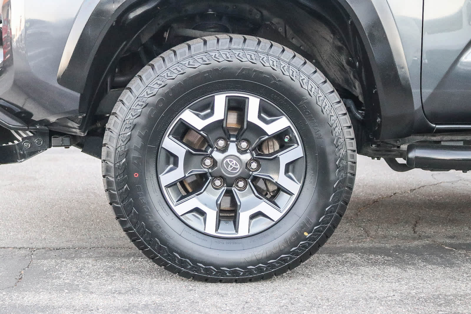 Used 2020 Toyota Tacoma TRD Off-Road w/ Technology Package AWD/4WD image 10