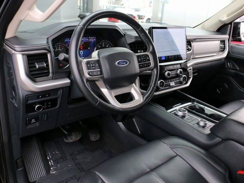Used 2024 Ford Expedition XLT image 18