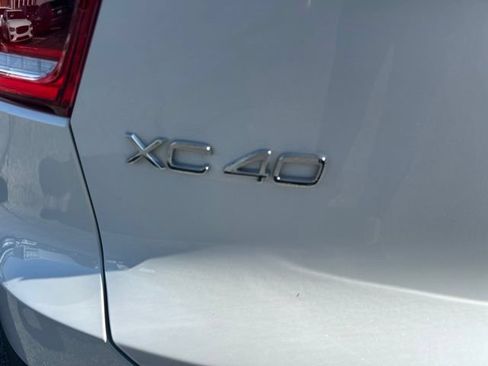 Used 2026 Volvo XC40 B5 Plus w/ Protection Package Premier AWD/4WD image 10