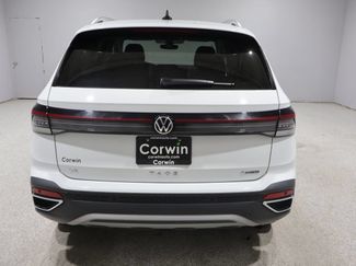 Used 2025 Volkswagen Taos SE AWD/4WD video 3