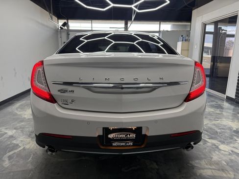 Used 2015 Lincoln MKS AWD w/ Technology Package image 9