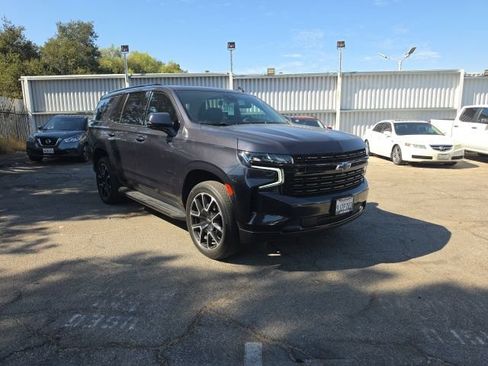 Used 2023 Chevrolet Tahoe RST w/ Luxury Package RWD image 2