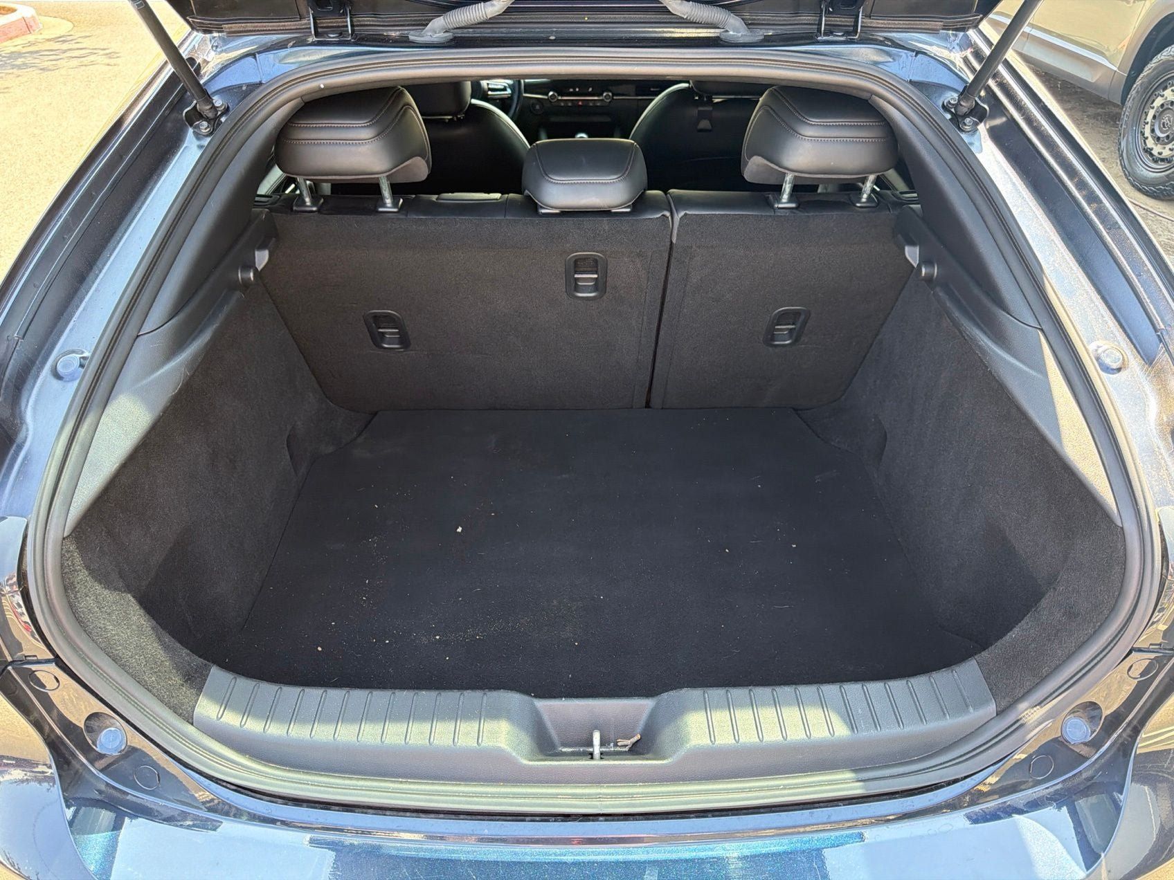 Used 2020 MAZDA MAZDA3 AWD Hatchback w/ Preferred Pkg image 11