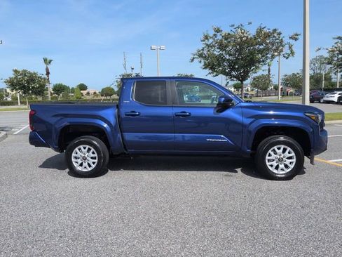 Certified 2024 Toyota Tacoma SR5 AWD/4WD image 3