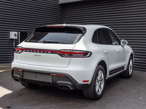 Certified 2023 Porsche Macan AWD/4WD image 9