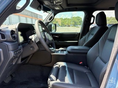 Used 2025 Toyota Land Cruiser w/ Premium Package AWD/4WD image 13