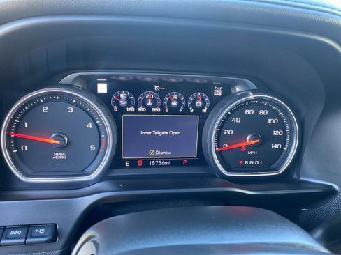 Used 2022 Chevrolet Silverado 2500 LTZ w/ LTZ Premium Package image 12