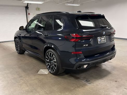New 2026 BMW X5 sDrive40i w/ M Sport Package RWD image 3