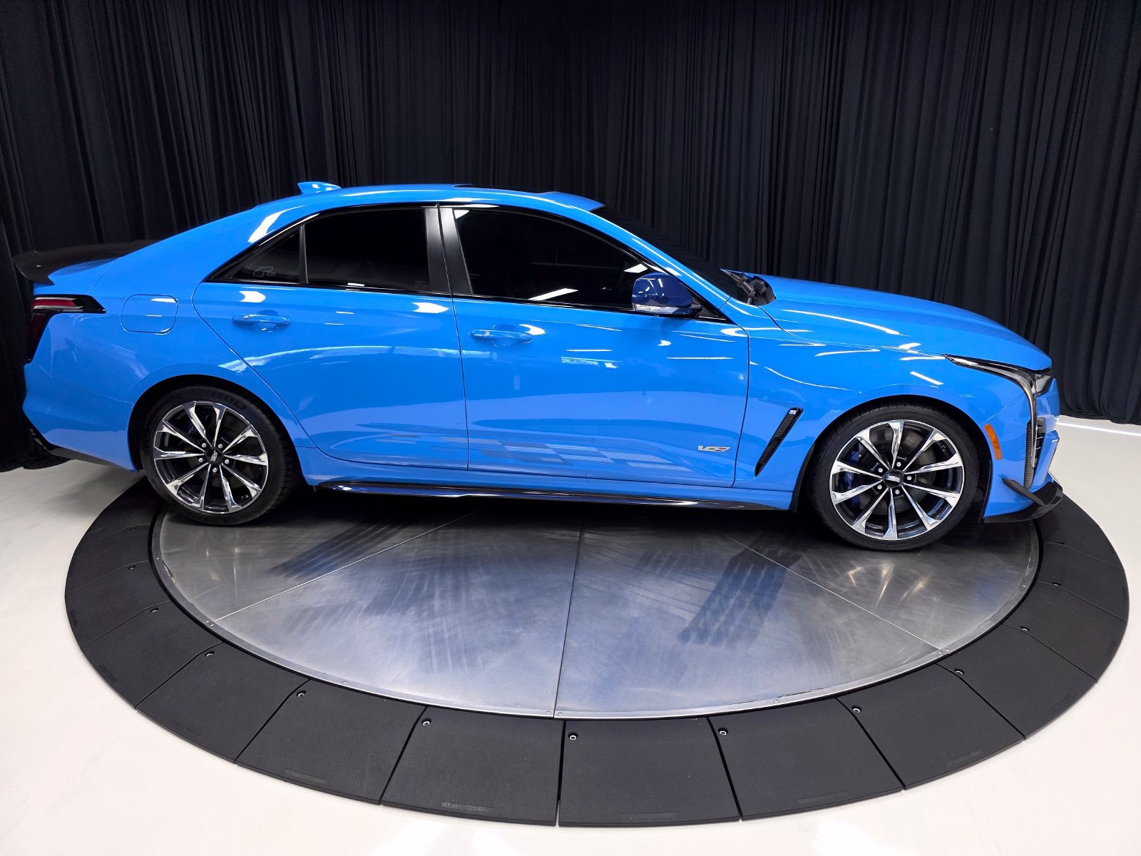 Used 2023 Cadillac CT4 V Blackwing w/ Watkins Glen IMSA Edition RWD image 17