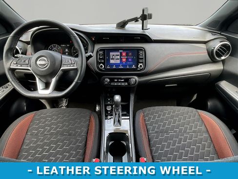 Used 2022 Nissan Kicks SR w/ Interior Electronics Package FWD image 7