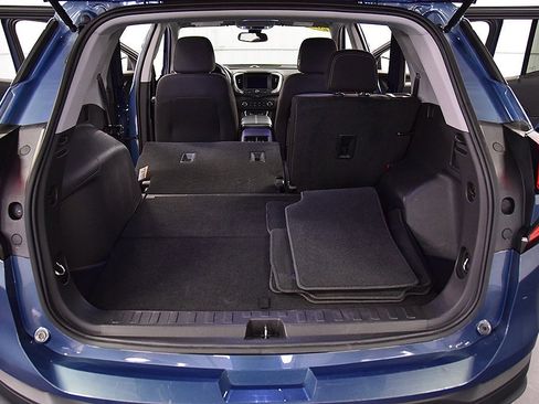 Used 2024 GMC Terrain SLE image 31