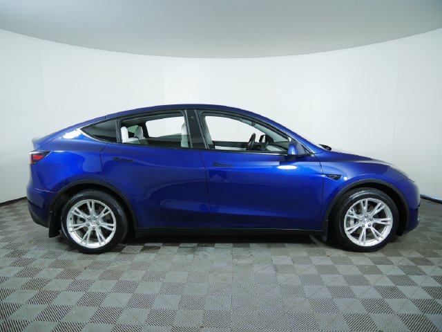 Used 2021 Tesla Model Y Long Range AWD/4WD image 10