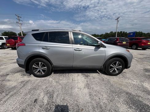 Used 2016 Toyota RAV4 XLE AWD/4WD image 18