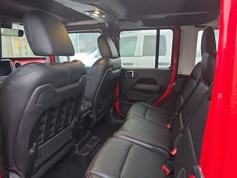 Used 2021 Jeep Wrangler Unlimited Rubicon w/ Uconnect 4C Nav & Sound Group image 9