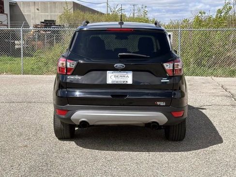 Used 2018 Ford Escape SE w/ SE Sync 3 Package FWD image 6