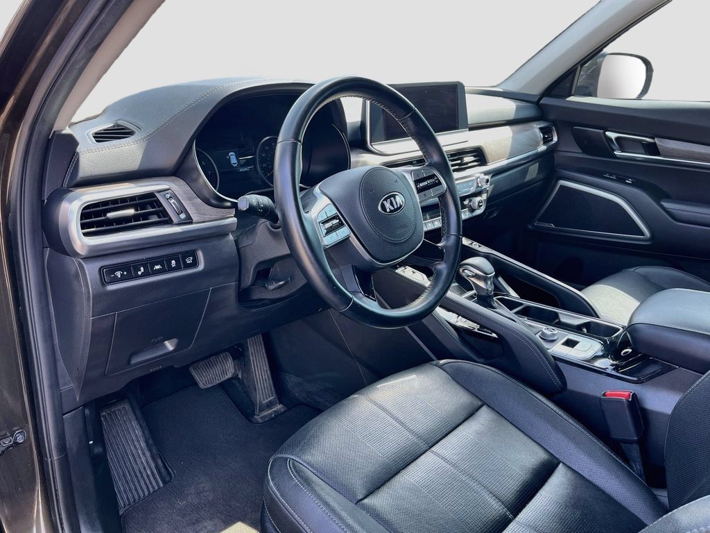 Used 2021 Kia Telluride EX w/ EX Premium Package FWD image 9