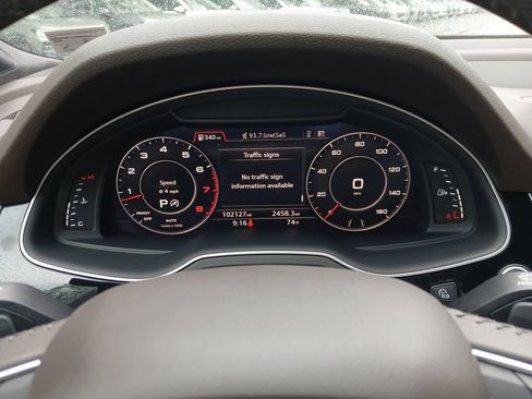Used 2017 Audi Q7 3.0T Prestige w/ Prestige Package AWD/4WD image 28