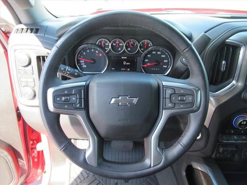 Certified 2022 Chevrolet Silverado 1500 RST image 18