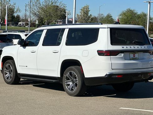 Used 2024 Jeep Wagoneer L Series II w/ Flexible Seating Group image 6