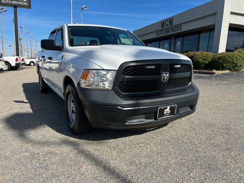 Used 2017 RAM 1500 Tradesman image 2