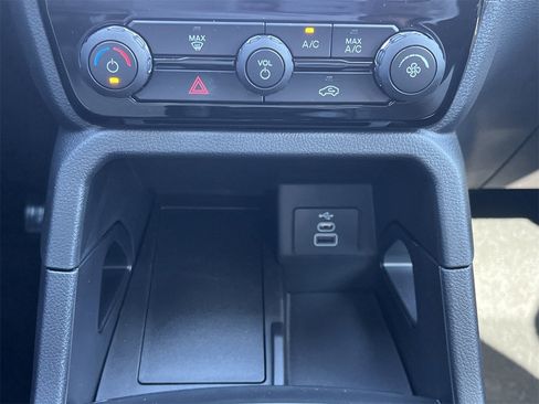 New 2025 Ford Ranger XLT w/ FX4 Off-Road Package image 6