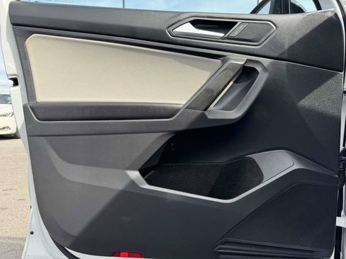 Used 2021 Volkswagen Tiguan SE R-Line image 26