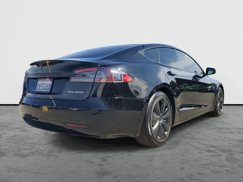 Used 2021 Tesla Model S Long Range Plus image 4