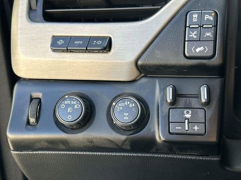 Used 2020 GMC Yukon XL Denali w/ Open Road Package image 16