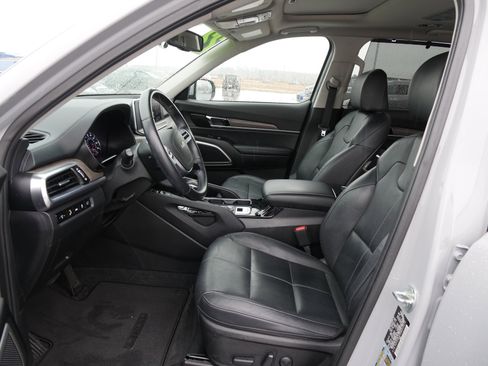 Used 2022 Kia Telluride EX w/ EX Premium Package image 16