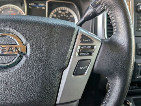 Used 2019 Nissan Titan PRO-4X w/ Pro-4x Convenience Package AWD/4WD image 20