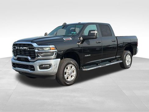 Used 2025 RAM 2500 Big Horn AWD/4WD image 2