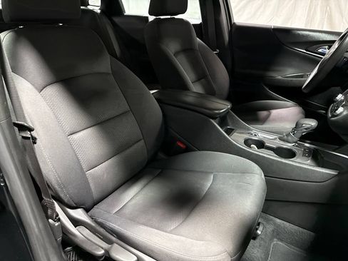 Used 2024 Chevrolet Malibu LT FWD image 9