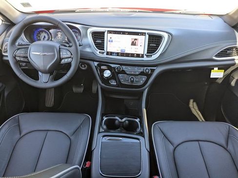 New 2026 Chrysler Pacifica Limited w/ S Appearance Package FWD image 15