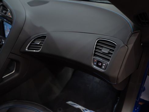 Used 2019 Chevrolet Corvette ZR1 RWD image 29