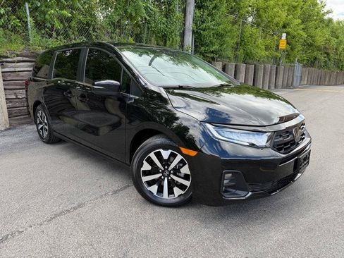 Used 2025 Honda Odyssey EX-L image 4