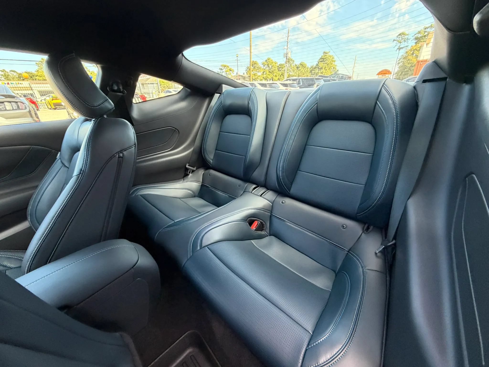 Used 2025 Ford Mustang GT Premium RWD image 28
