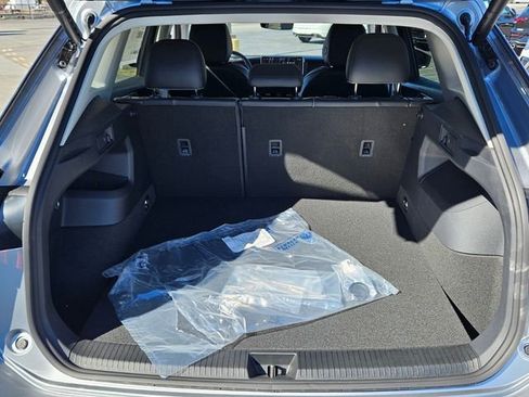 New 2026 Volkswagen Tiguan SE FWD image 12
