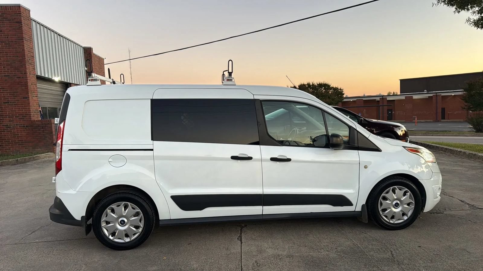 Used 2018 Ford Transit Connect XLT FWD image 6