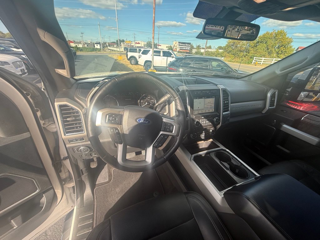 Used 2018 Ford F250 Lariat w/ Lariat Ultimate Package AWD/4WD image 11