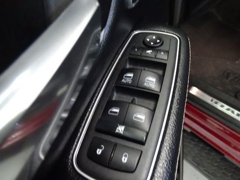 Used 2022 RAM 1500 Laramie AWD/4WD image 10