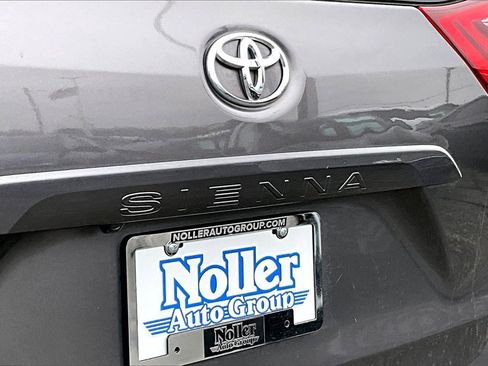 Used 2020 Toyota Sienna LE image 8
