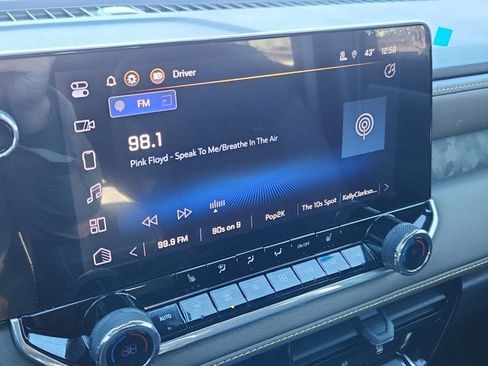 Used 2024 Chevrolet Colorado ZR2 w/ Technology Package image 18