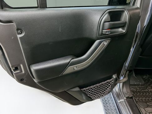 Used 2017 Jeep Wrangler Unlimited Sport AWD/4WD image 27